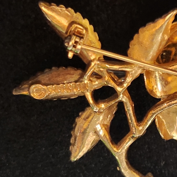 Vintage Sarah Coventry Faceted Amber Rhinestone Enamel Brooch Geometrical Detail - Picture 6 of 6